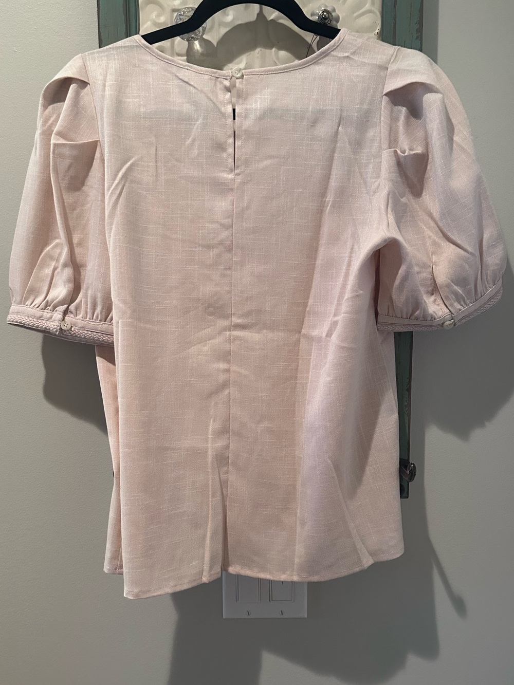 NWT Hem & Thread Light Pink Puff Sleeve Blouse - Picture 4 of 5